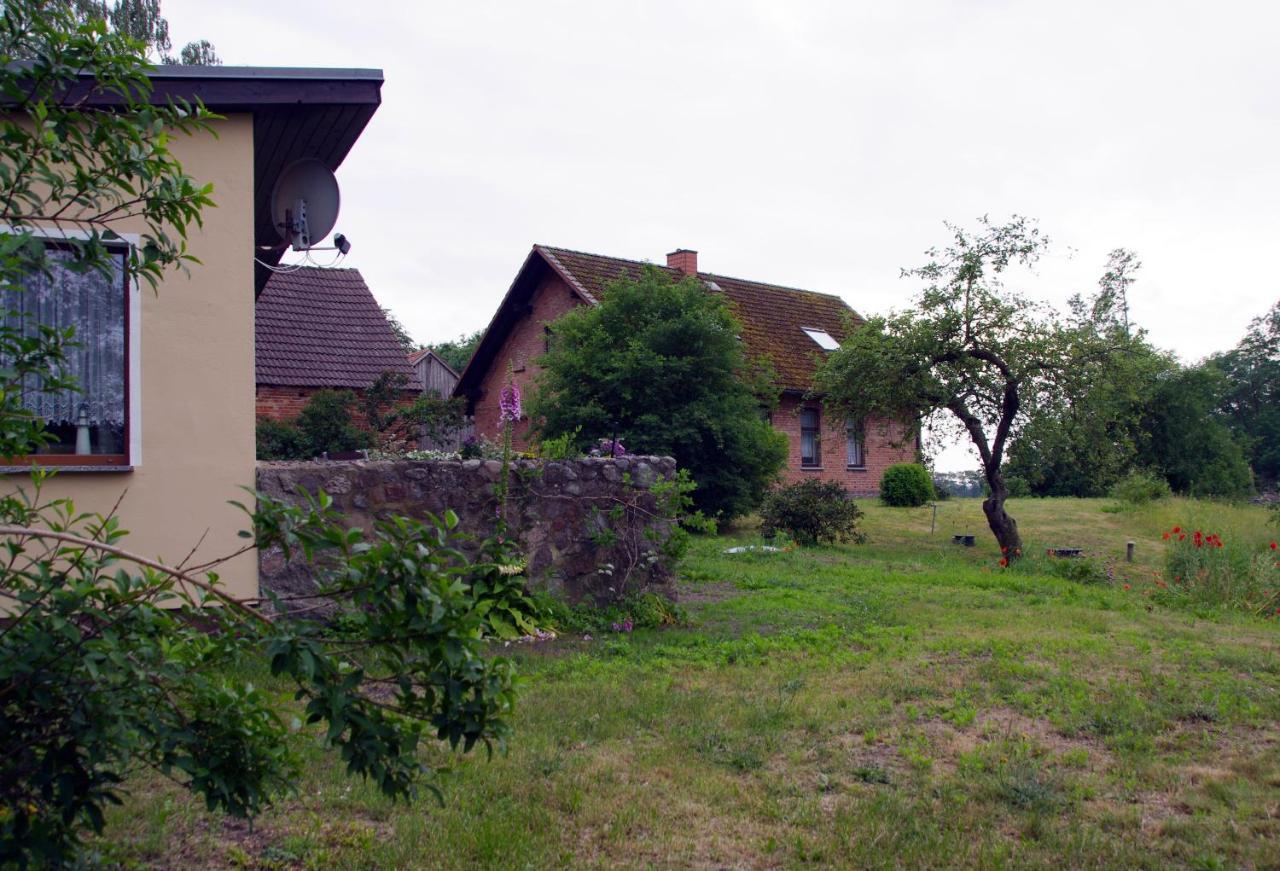 Bungalow Am Forsthaus Stagniess Uckeritz Exteriör bild